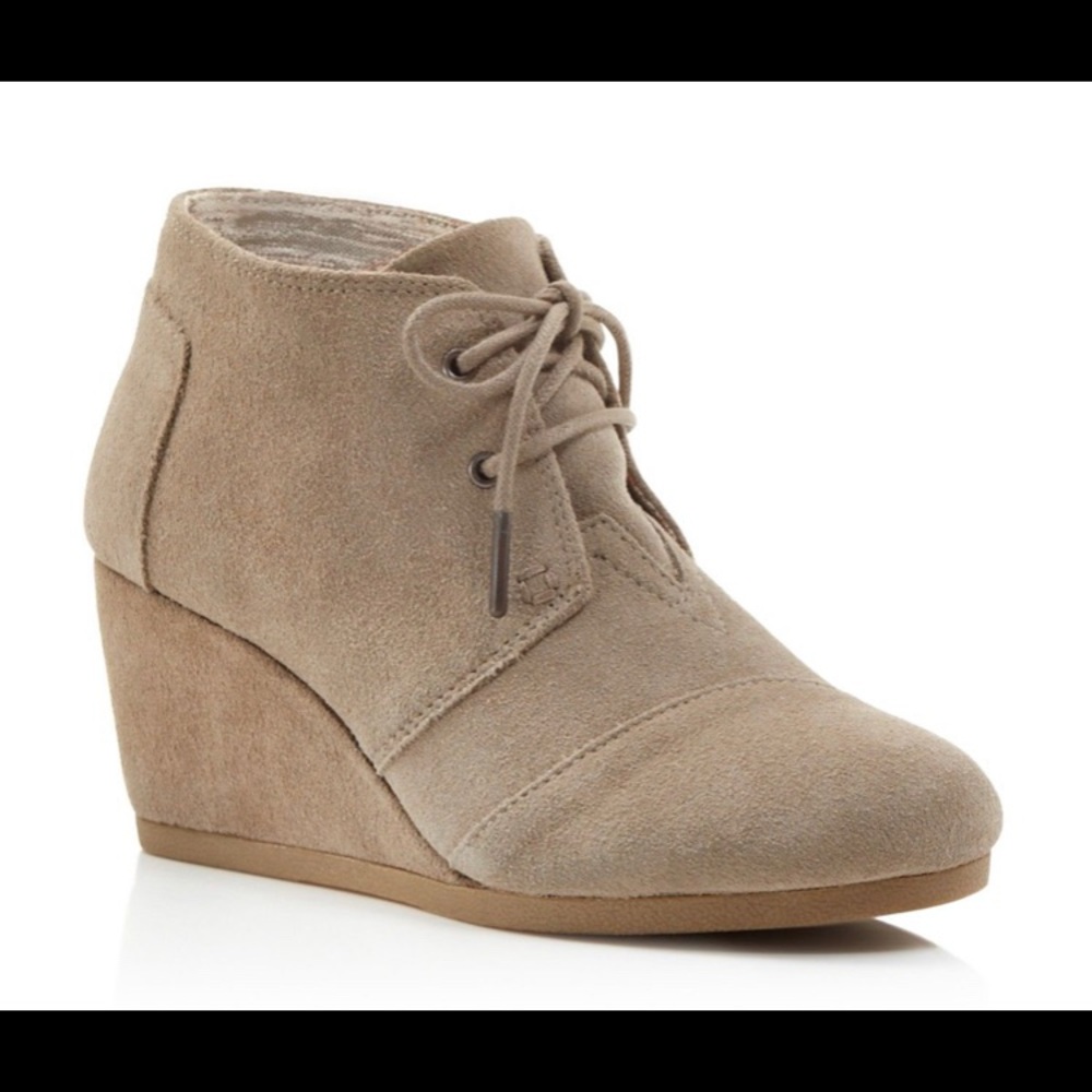 Toms Boots Size 7.5